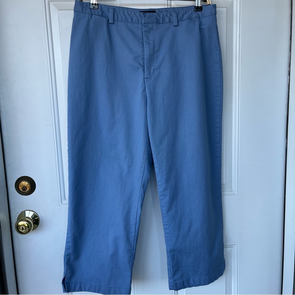 •Dockers• Stain Defenders Flat Front Cropped Pants - Size 14